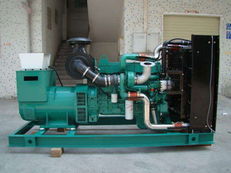 靖江1100kw康明斯柴油发电机组图片 靖江1100kw康明斯柴油发电机组图片