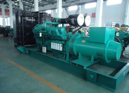 靖江800kw康明斯柴油发电机组图片 靖江800kw康明斯柴油发电机组图片